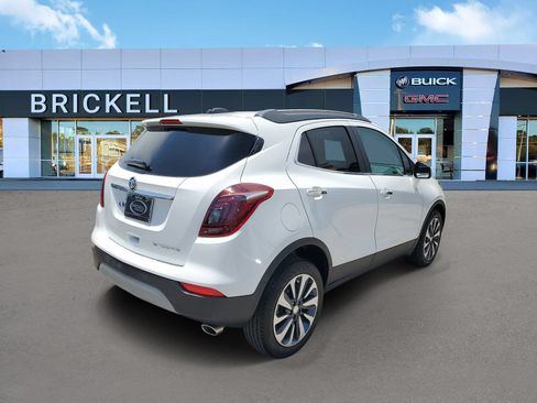 Used 2022 Buick Encore Preferred w/ Safety Package FWD image 3