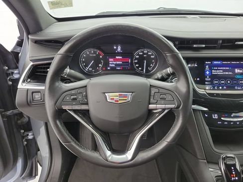 Used 2022 Cadillac XT6 Premium Luxury FWD image 24