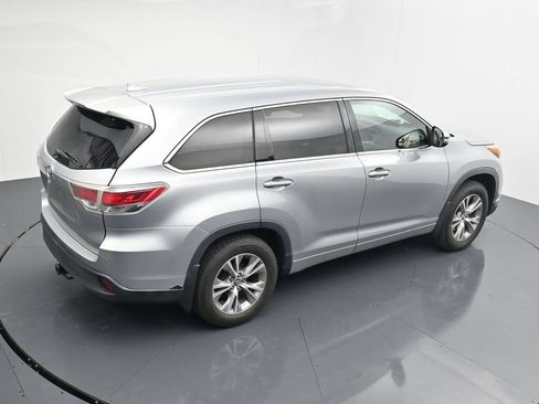Used 2016 Toyota Highlander Plus AWD/4WD image 16