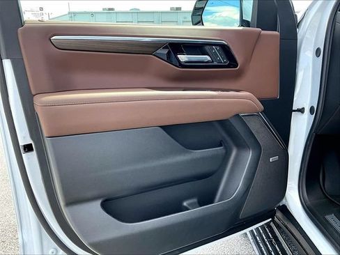 New 2026 Chevrolet Tahoe High Country AWD/4WD image 25