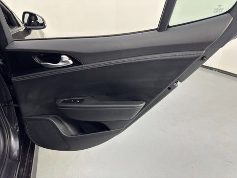 Used 2022 Kia Stinger GT-Line image 42