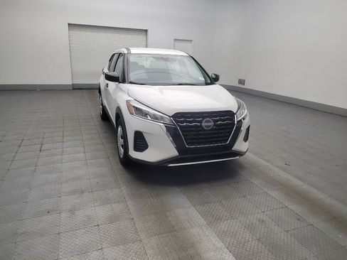 Used 2022 Nissan Kicks S image 13