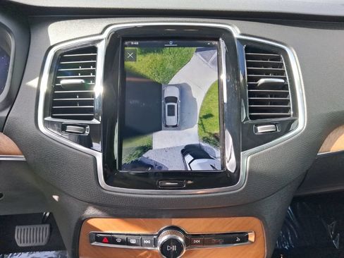 Used 2024 Volvo XC90 B5 Plus w/ Protection Package Premier AWD/4WD image 21