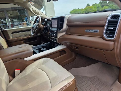 Used 2022 RAM 2500 Laramie AWD/4WD image 23
