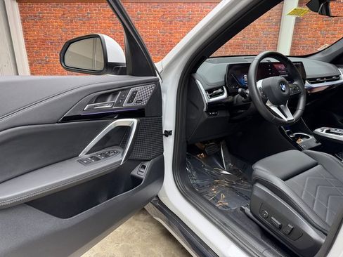Certified 2025 BMW X1 xDrive28i image 9