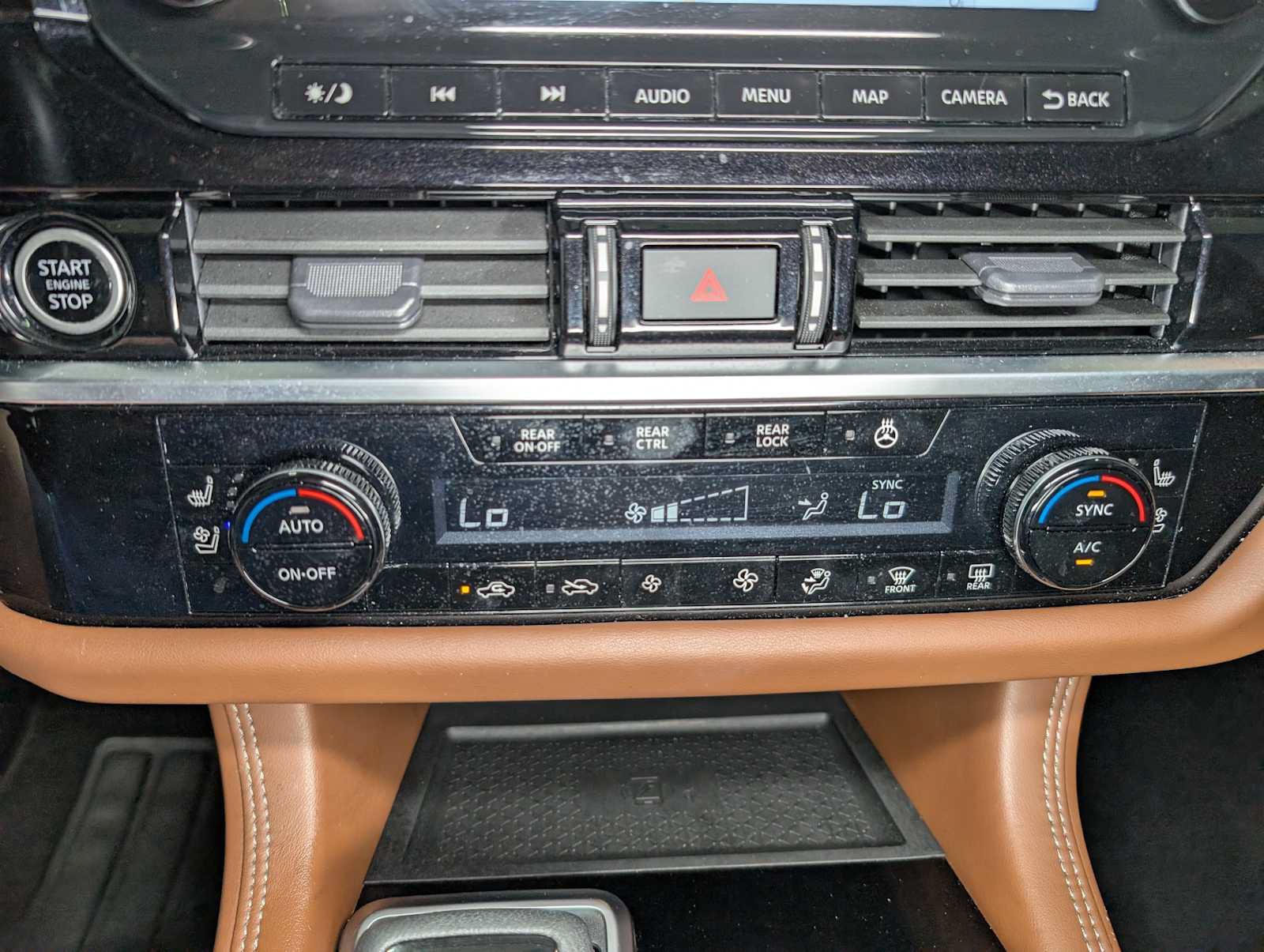 Used 2023 Nissan Pathfinder Platinum AWD/4WD image 33