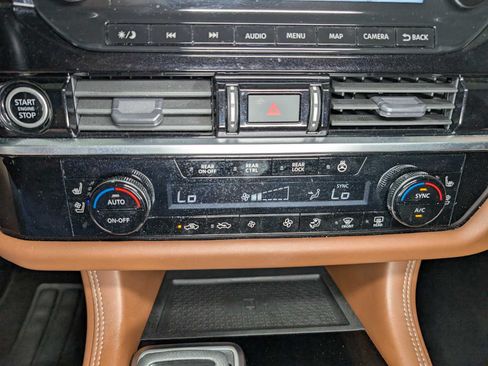 Used 2023 Nissan Pathfinder Platinum AWD/4WD image 33