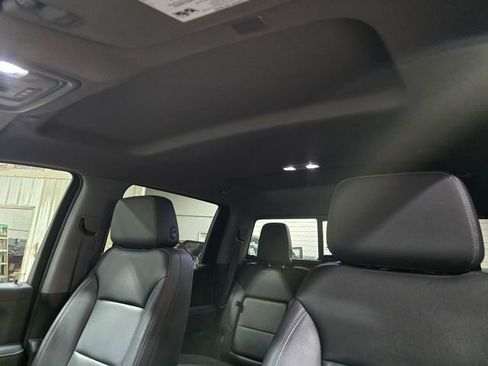 Used 2022 GMC Sierra 1500 SLT w/ SLT Premium Package AWD/4WD image 23
