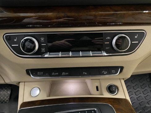 Used 2018 Audi Q5 2.0T Premium Plus w/ Premium Plus Package image 24