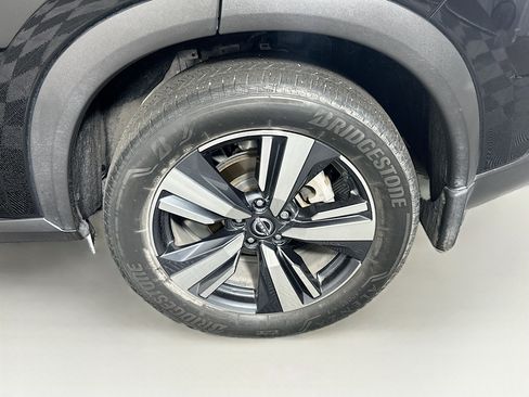 Used 2023 Nissan Rogue SL FWD image 11