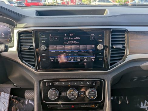 Certified 2023 Volkswagen Atlas SE w/ Panoramic Sunroof Package FWD image 22