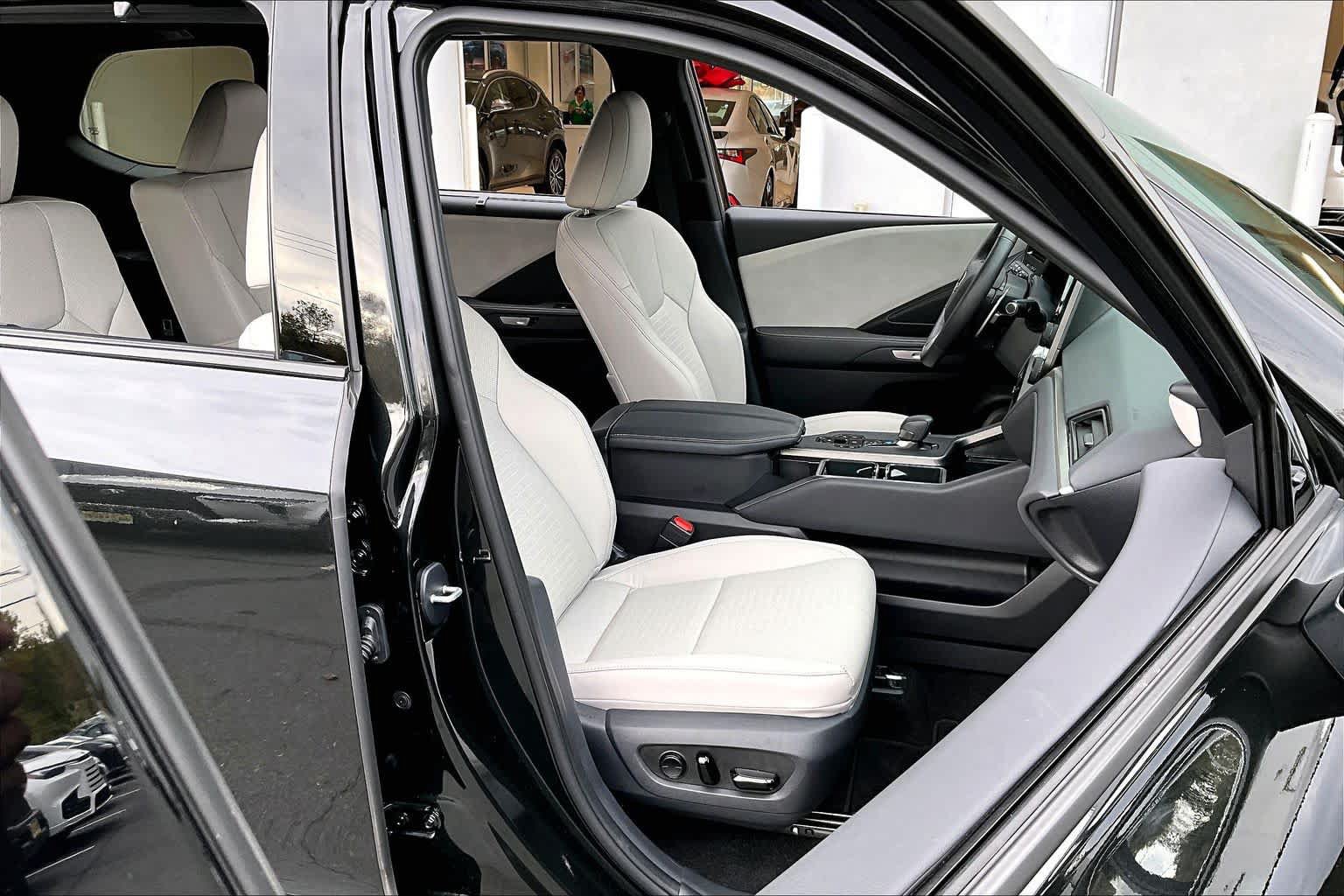 Certified 2026 Lexus TX 350 AWD w/ Technology Package image 30