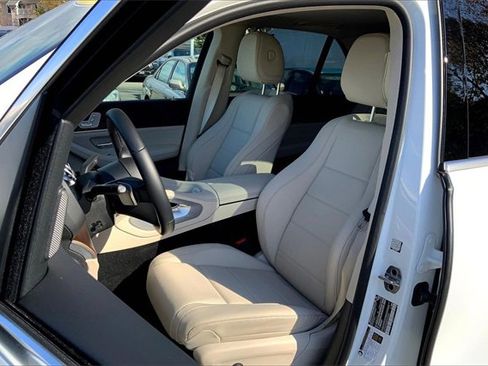 Used 2025 Mercedes-Benz GLE 350 4MATIC image 6