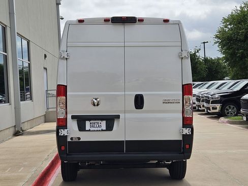 Used 2026 RAM ProMaster 2500 w/ Convenience Group FWD image 5