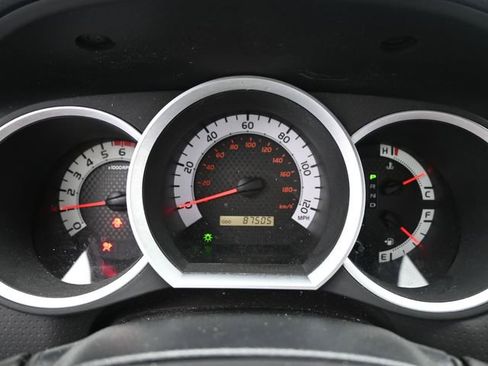 Used 2015 Toyota Tacoma Base image 14