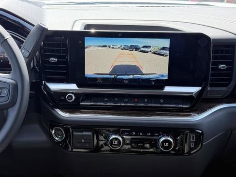 New 2026 GMC Sierra 1500 SLE image 28