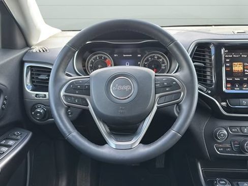 Used 2019 Jeep Cherokee Limited AWD/4WD image 13