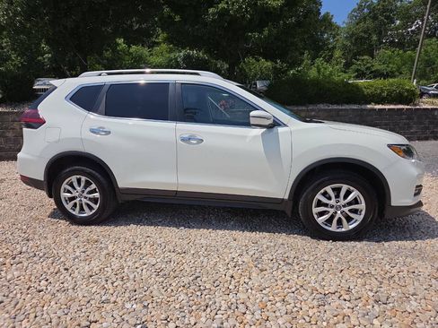 Used 2019 Nissan Rogue S w/ Special Edition Package AWD/4WD image 7