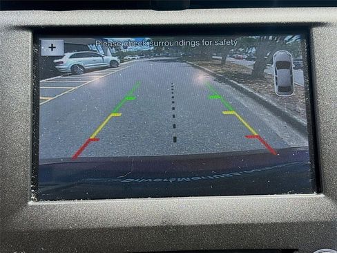 Used 2018 Ford Fusion SE w/ Fusion SE Technology Package FWD image 21