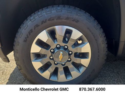 New 2026 Chevrolet Silverado 2500 Custom w/ Custom Value Package AWD/4WD image 11
