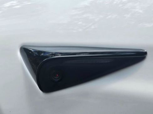 Used 2023 Tesla Model S AWD/4WD image 32