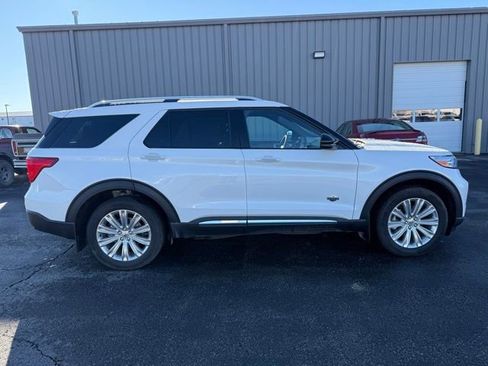 Used 2024 Ford Explorer King Ranch w/ Technology Package image 5