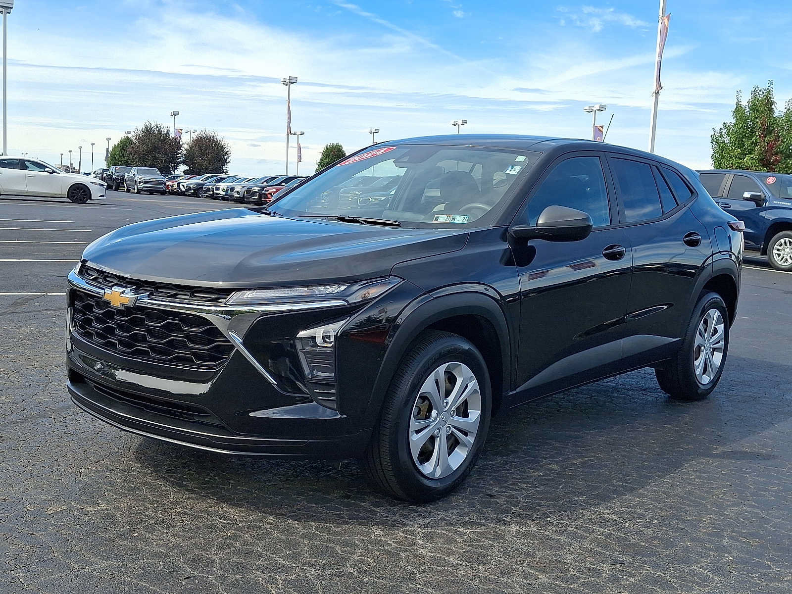 Used 2024 Chevrolet Trax LS FWD image 3