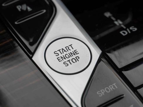 Certified 2025 BMW X5 xDrive40i w/ Premium Package image 20