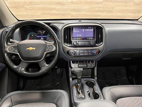 Used 2020 Chevrolet Colorado Z71 AWD/4WD image 2