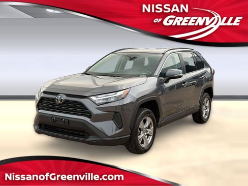 Used 2025 Toyota RAV4 XLE AWD/4WD image 1