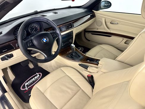 Used 2009 BMW 328i Convertible image 15