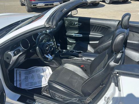 Used 2020 Ford Mustang Premium RWD image 10