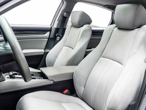Used 2019 Honda Accord EX image 36