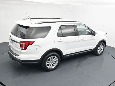 Used 2019 Ford Explorer XLT w/ Equipment Group 201A AWD/4WD image 28