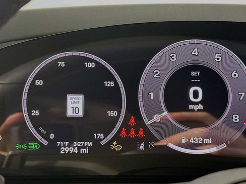 Certified 2025 Porsche Cayenne image 15