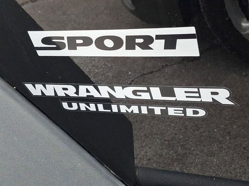 Used 2017 Jeep Wrangler Unlimited Sport w/ Connectivity Group image 30