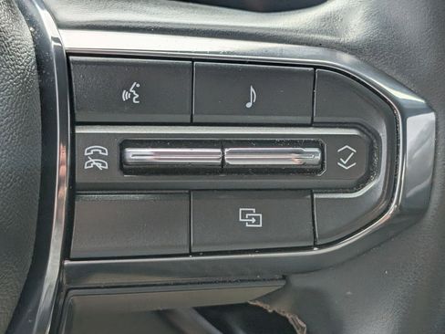 Used 2024 GMC Canyon AT4 image 22