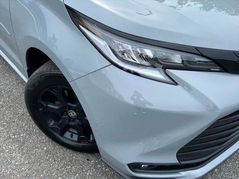 Certified 2025 Toyota Sienna XLE Woodland Edition AWD/4WD image 2