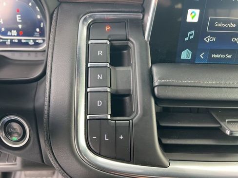 Used 2022 Chevrolet Suburban Z71 image 18