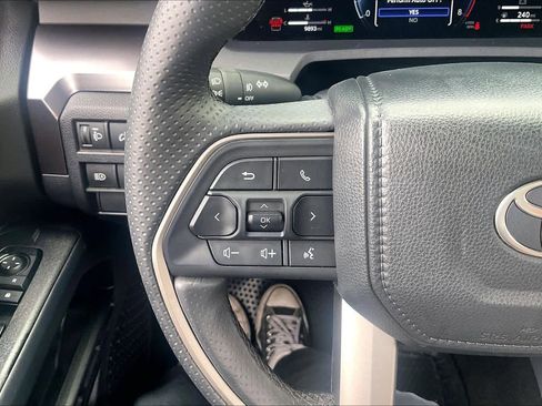 Used 2025 Toyota 4Runner TRD Off-Road image 22