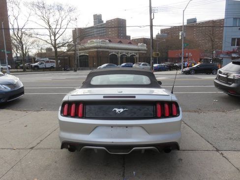 Used 2017 Ford Mustang Premium image 14
