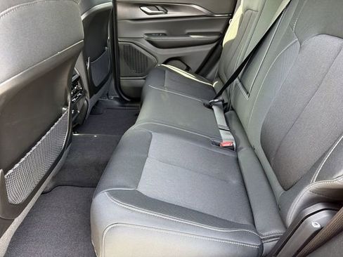 New 2026 Jeep Grand Cherokee Laredo AWD/4WD image 18