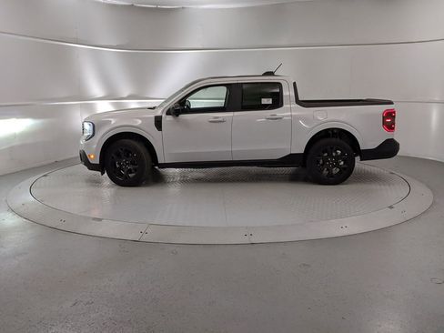 New 2025 Ford Maverick Lariat w/ Black Appearance Package image 5