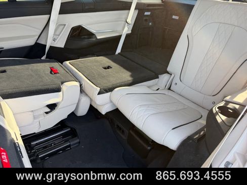 Used 2020 BMW X7 xDrive40i w/ Premium Package AWD/4WD image 14