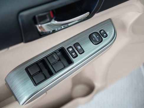 Used 2013 Toyota Camry XLE w/ Leather Pkg FWD image 45