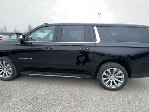 New 2025 Chevrolet Suburban Premier AWD/4WD image 7