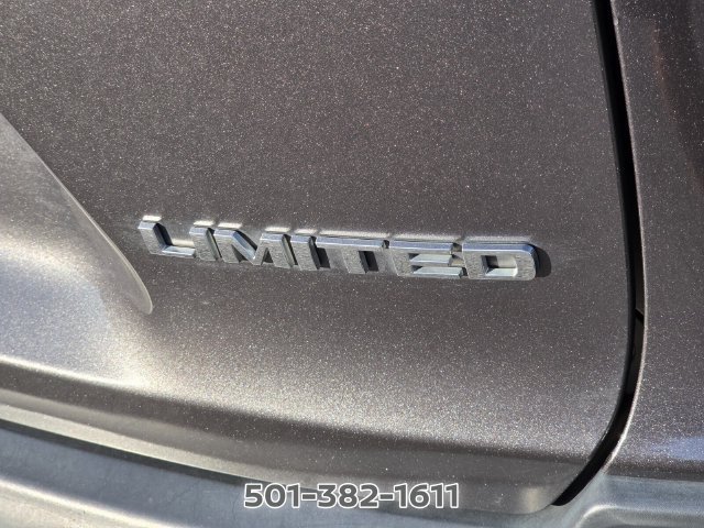 Used 2019 Jeep Cherokee Limited w/ Technology Group AWD/4WD image 9