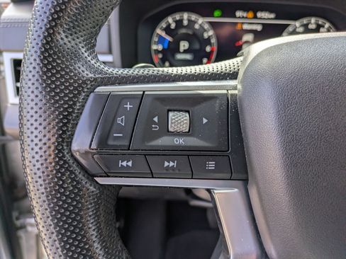 Used 2023 Mitsubishi Outlander SEL FWD image 16