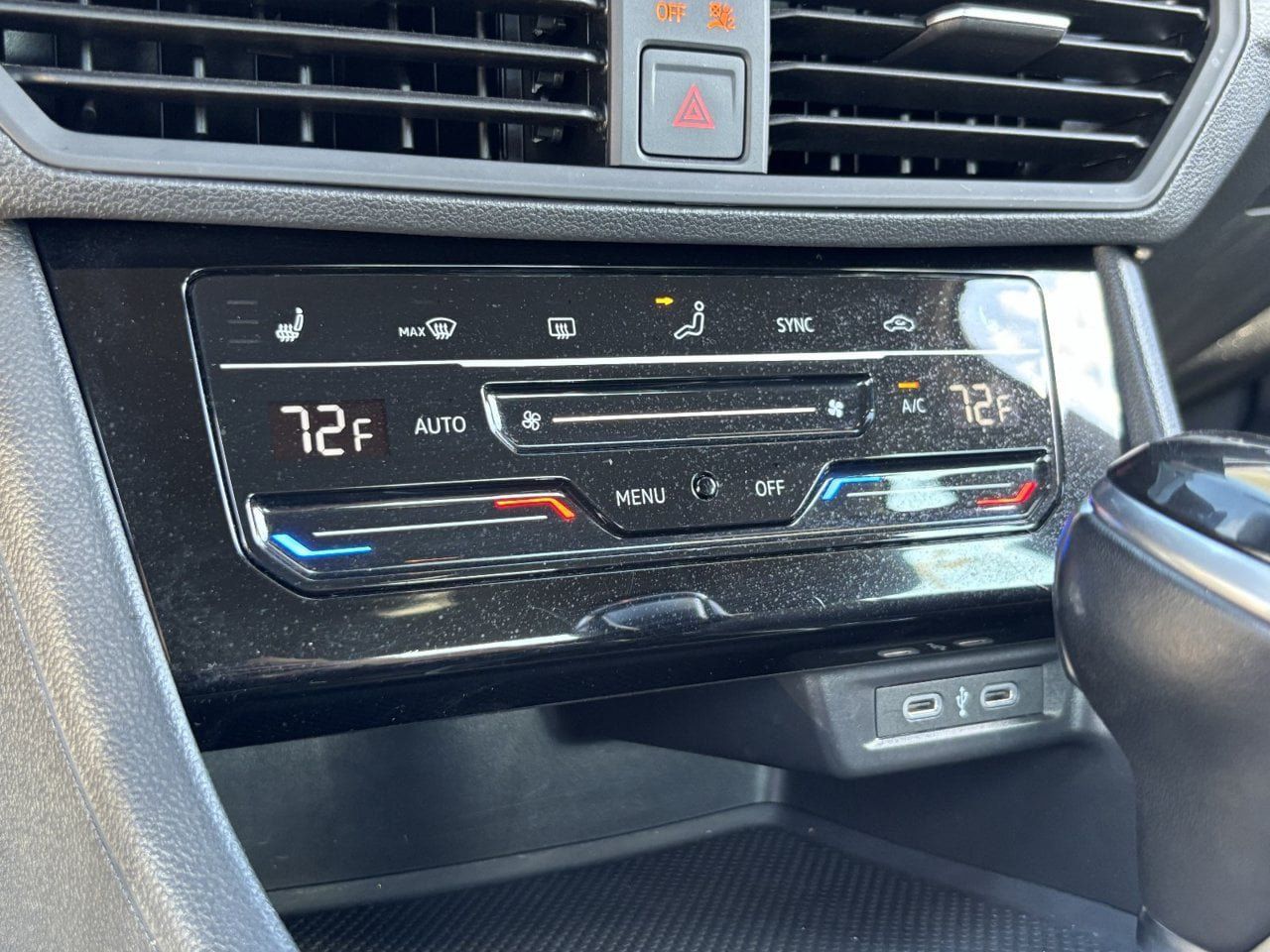 Used 2025 Volkswagen Jetta Sport FWD image 22