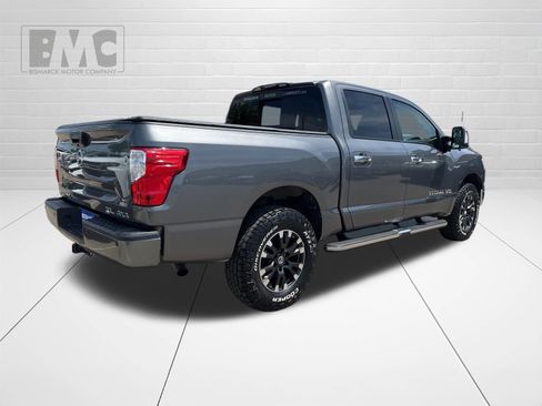 Used 2019 Nissan Titan SL w/ Off-Road Package AWD/4WD image 3